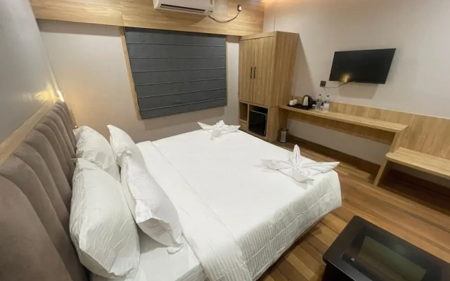 Hotel Cosmos