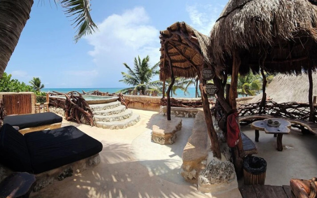 Cabañas Playa Condesa Tulum