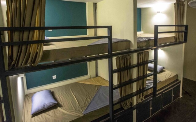 Nest Beach Club - Hostel