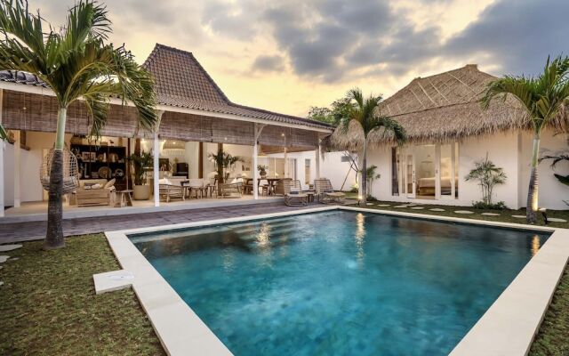 A Casa Di Renucci by Alfred in Bali