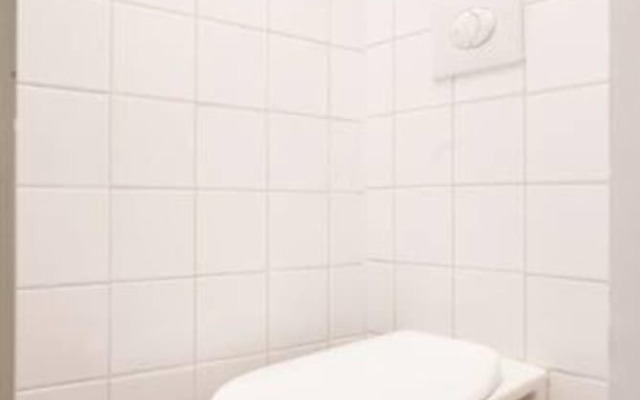 Designer Apartment - 5 min to Center