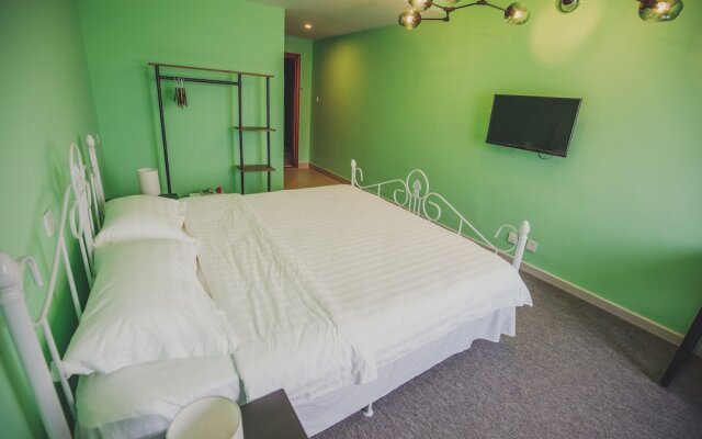 White Horse Times Hotel