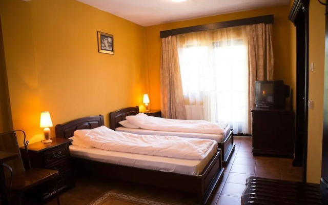 Lavric Bistro Pension