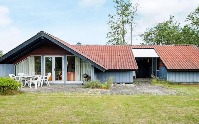 Charming Countryside Escape-by Traum