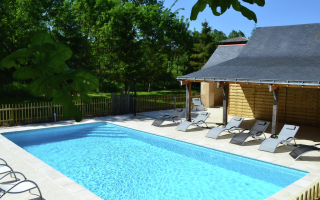 Cozy Holiday Home in Brion with Swimming Pool