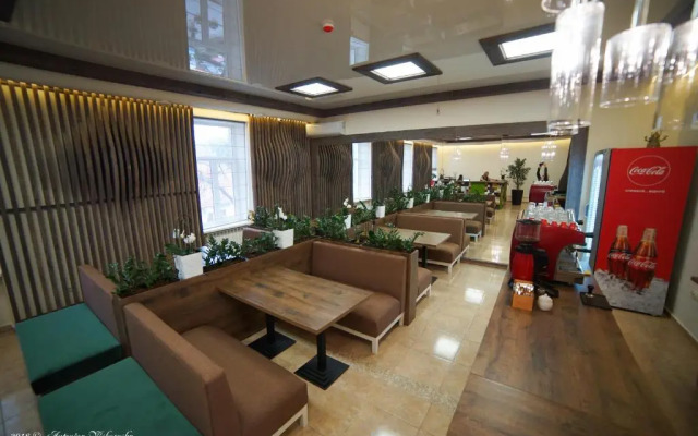 Coin Apartments & Hostel