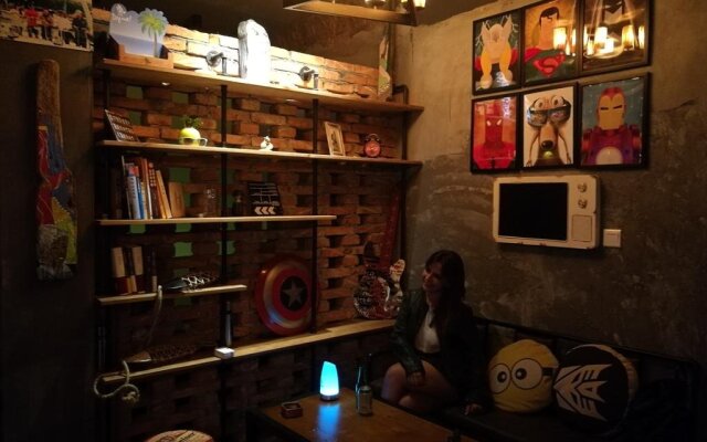 93 Hikers Hostel