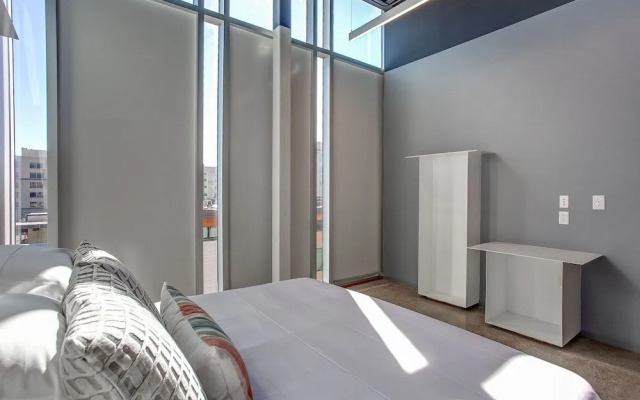 Hotel Revel