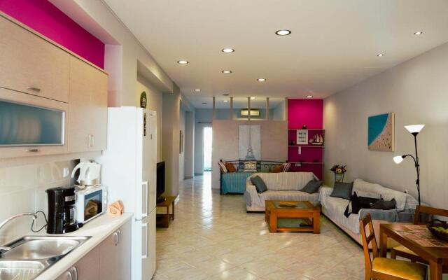 Beach house at Derveni