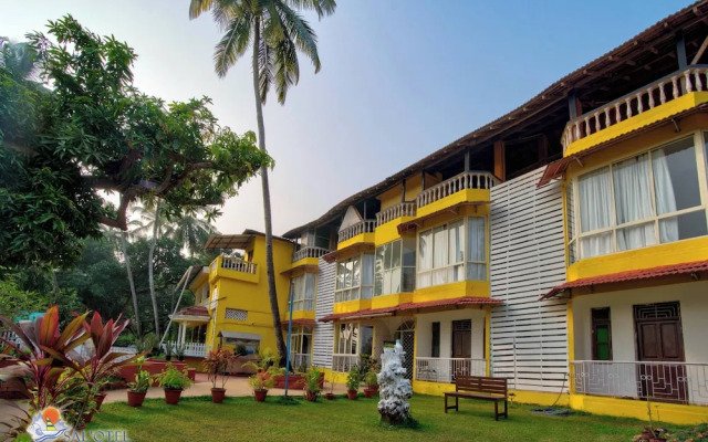 Salotel- near Mae De Deus Church