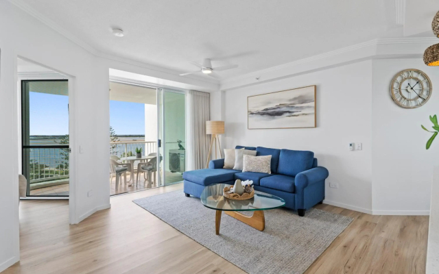 Crystal Bay on the Broadwater