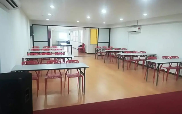 OYO 1105 Hotel 75