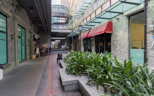 Luzzeri Suite Empire Damansara