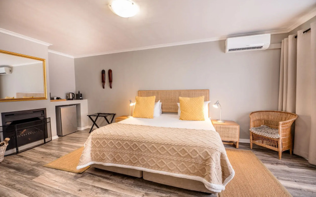 Corner House Residence