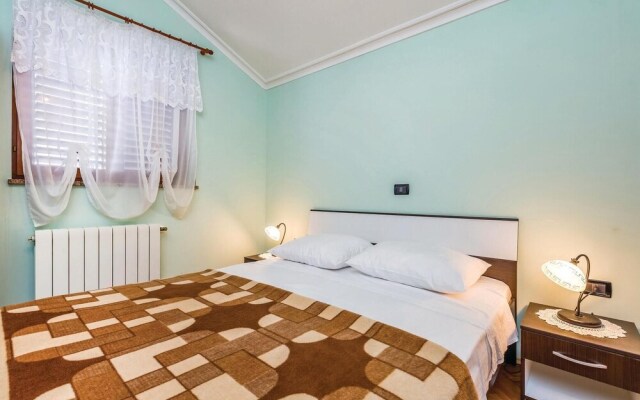 Amazing Home in Icici With Wifi and 2 Bedrooms
