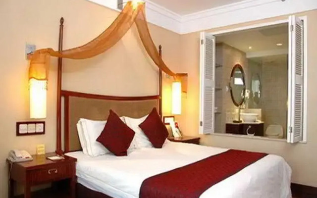 Oak Bay Garden Hotel