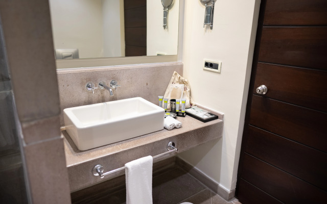 No:81 Hotel