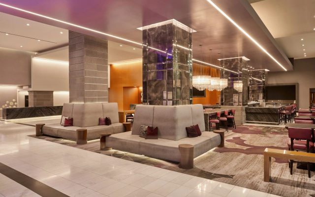 Loews Hollywood Hotel - Image 2