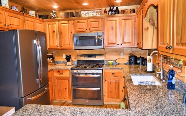 Snuggled Inn - Blue Ridge Ga