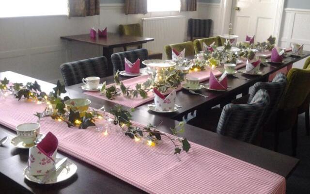 Drayton Court Hotel