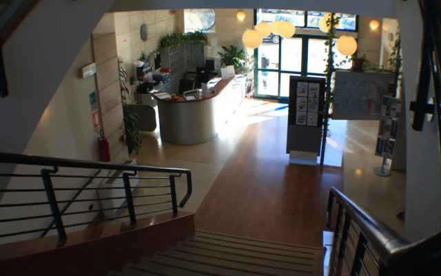 Open011 - Hostel