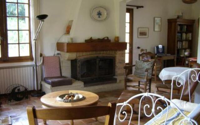 Maison provençale chaleureuse avec piscine