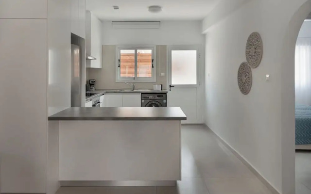 Phaedrus Living Olga Residence