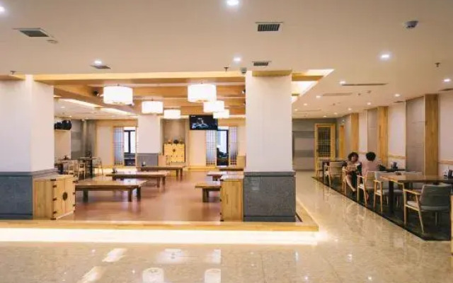 Yinpu Hostel (Yanji Changbai Road)