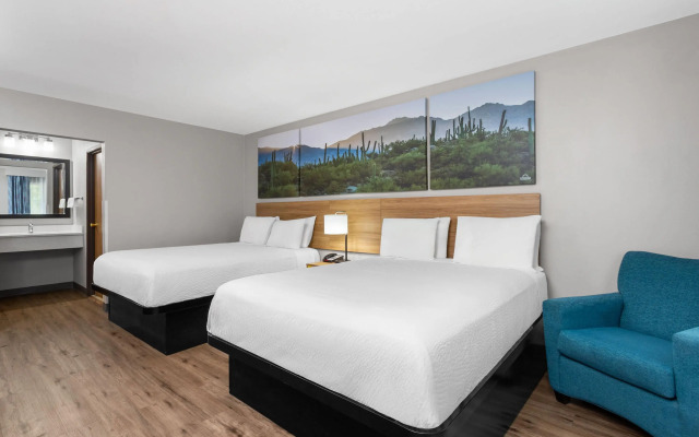 Days Inn by Wyndham Phoenix West