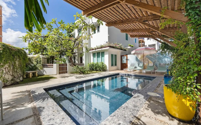 Condado Oasis Beachfront Access Pool