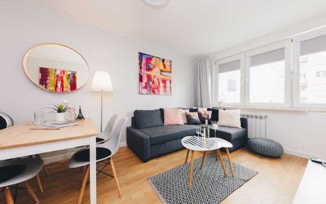 oompH Warsaw Downtown Apartments