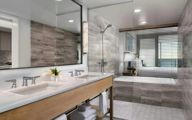 The Ritz-Carlton Residences, Waikiki Beach