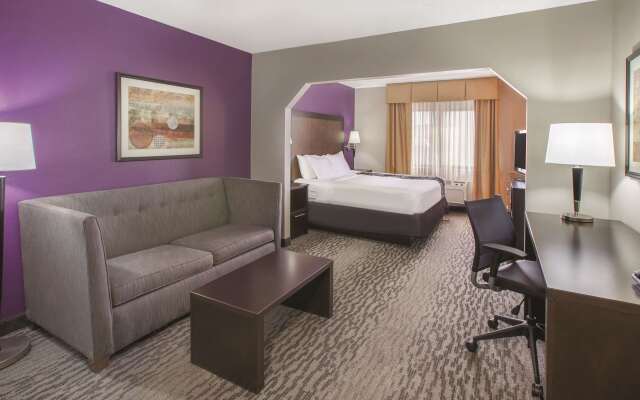 La Quinta Inn & Suites by Wyndham Erie