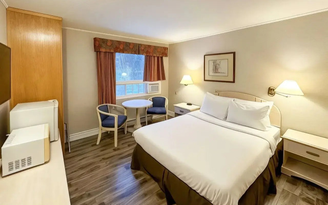 Canadas Best Value Inn and Suites Woodstock