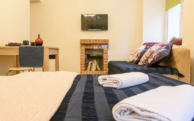 Golden Center Apartment