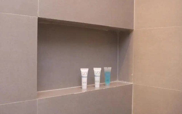 Palm Gate Hotel Suites