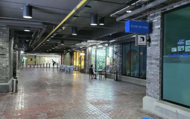 Studio Loft @ Empire Damansara (Free Wifi & Parking)