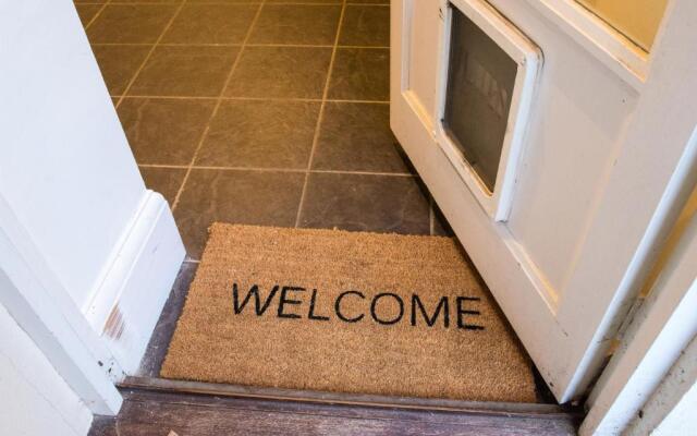 Dale Street Apartments Suite