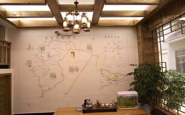 Zhangjiajie Tujia men Theme Inn
