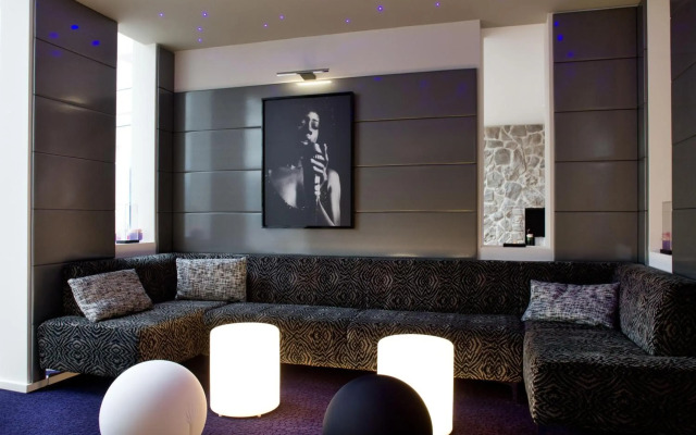 Hotel N'vY