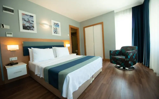 Big Point Hotel