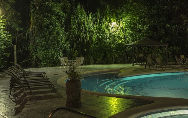 Aninga Lodge