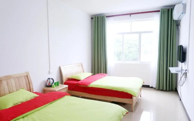 Yangsuo Mumu Sketch Base River Inn