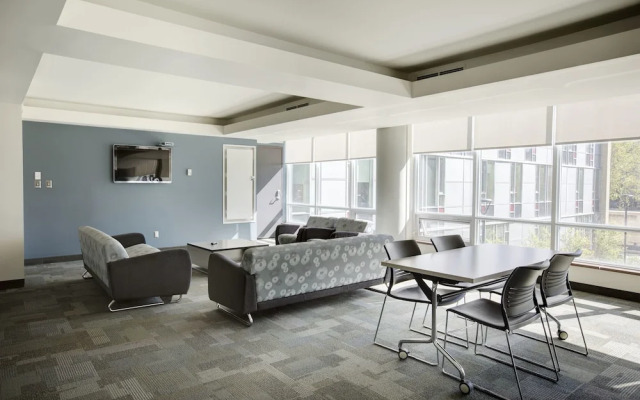 University of Calgary - Yamnuska Hall