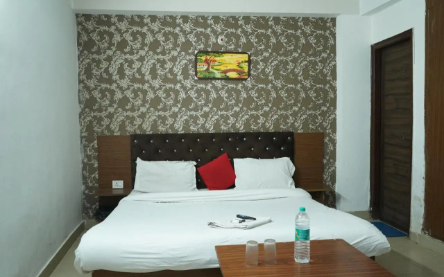 OYO 37169 Hotel Quadis