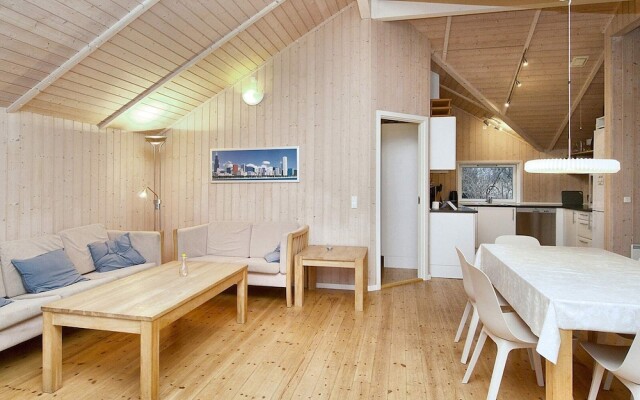 6 Person Holiday Home in Hojby-by Traum