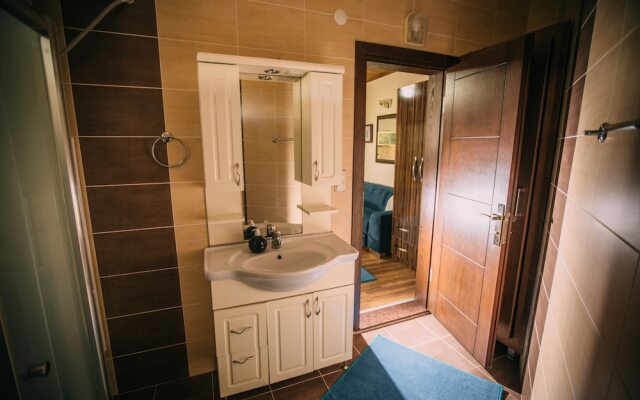 Blue & Green Villa Gursoy