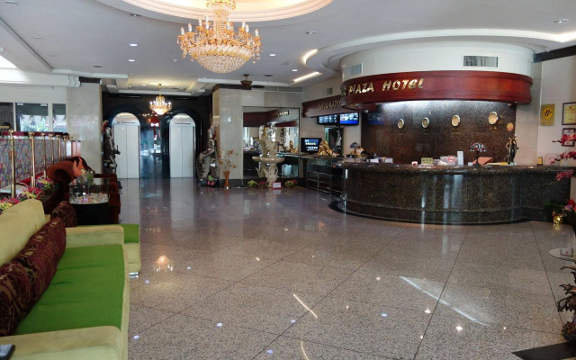 New Plaza Hotel