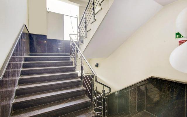 OYO Flagship 80529 Sg Hotel