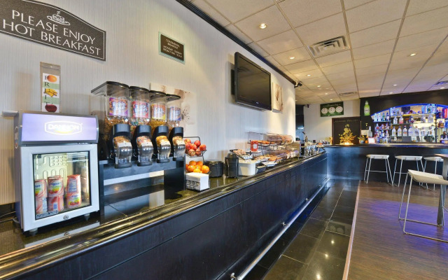 Best Western Plus Newark Airport West